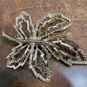 Vintage Gold Leaf Brooch